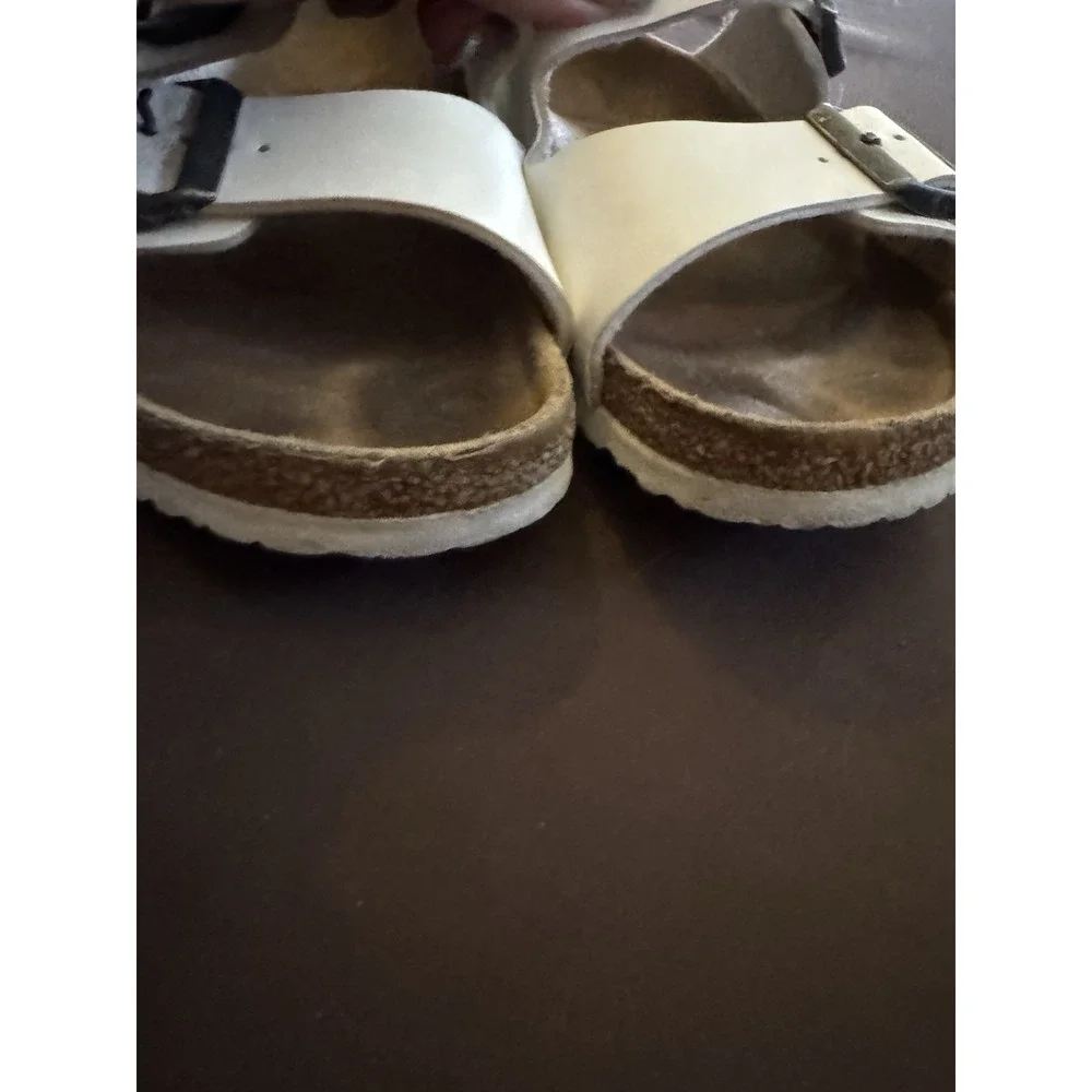 Girl's Birkenstock leather white 2 strap size 34 Good Condition SB20